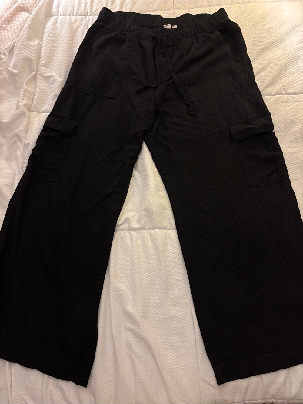 GAP Women's Black Cargo Wide-Leg Pants with Drawstring Waist